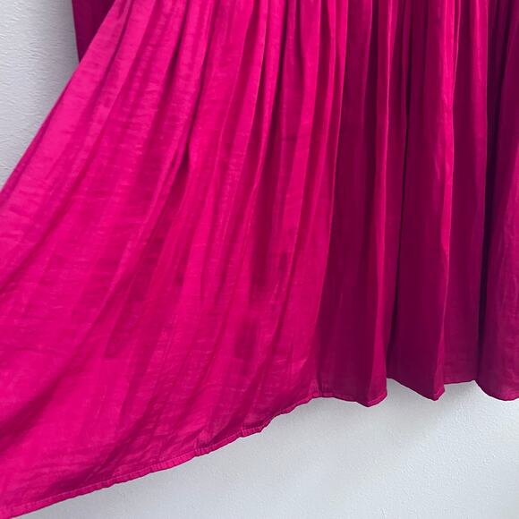 V-Neck Flowing Satin Red Mini Dress Long Sleeve Nine West Women's Size Medium - Picture 6 of 8